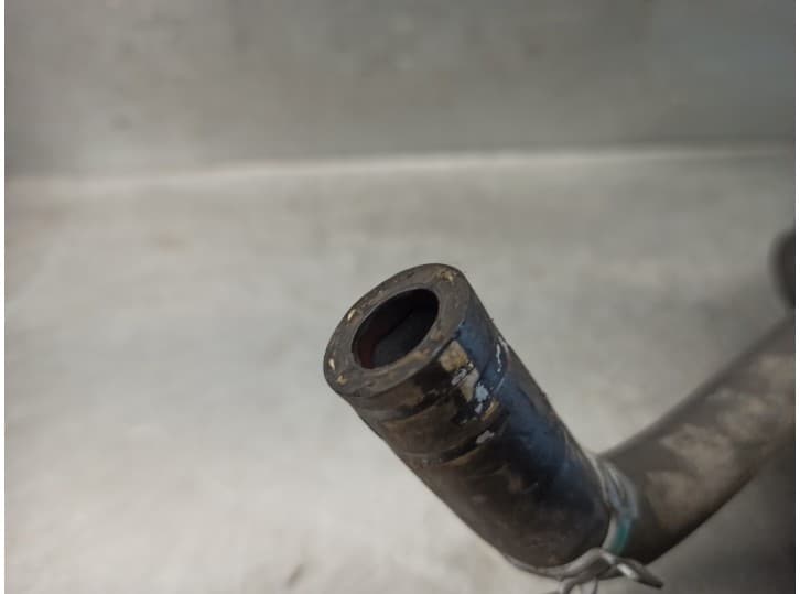Recambio de tubo para toyota auris (_e18_) 1.8 hybrid (zwe186_) referencia OEM IAM 162610T130 4