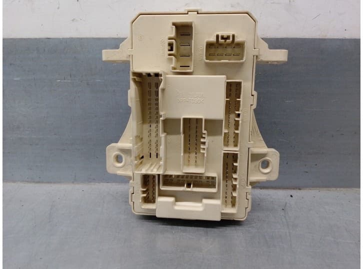 Recambio de caja reles / fusibles para hyundai i30 (fd) 1.4 referencia OEM IAM 919501H51010 2