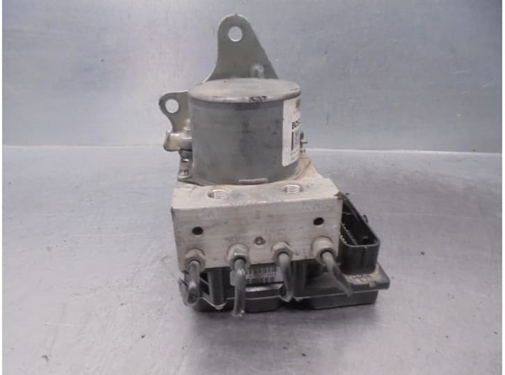 Recambio de abs para ford ka (ru8) 1.2 referencia OEM IAM 51977351 0265252682 BOSCH 2