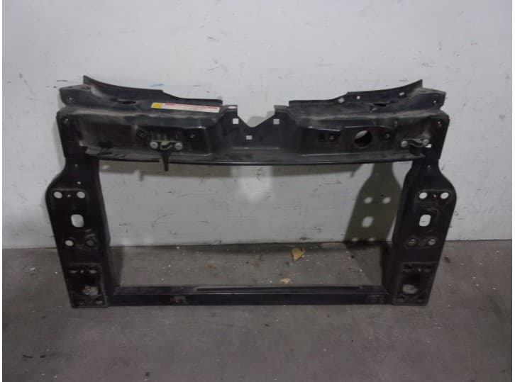 Recambio de panel frontal para ford ka (ru8) 1.2 referencia OEM IAM 1823423 DE CHAPA