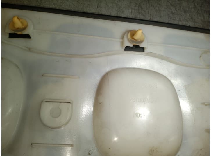 Recambio de moldura para citroën c3 iii (sx) 1.2 vti 82 referencia OEM IAM 9813091377 5