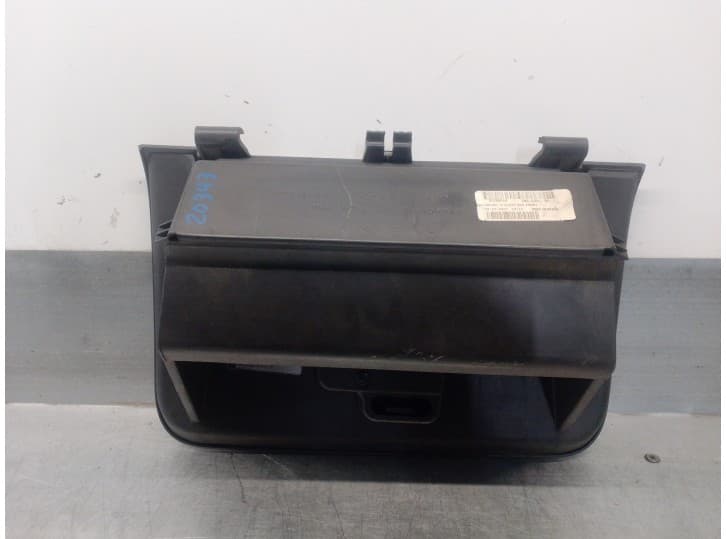 Recambio de guantera para chevrolet hhr 2.4 referencia OEM IAM 812405942 22711243 2