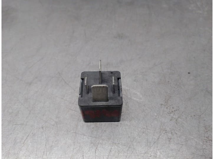 Recambio de rele para dodge caliber 2.0 crd referencia OEM IAM 04671886SAA  OMRON 3
