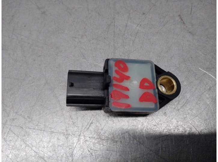 Recambio de sensor impacto para dodge caliber 2.0 crd referencia OEM IAM P04896065AA 2