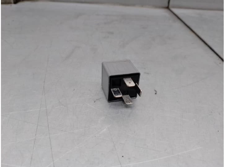 Recambio de rele para seat exeo berlina (3r2) 2.0 16v t fsi referencia OEM IAM 8D0951253A 2