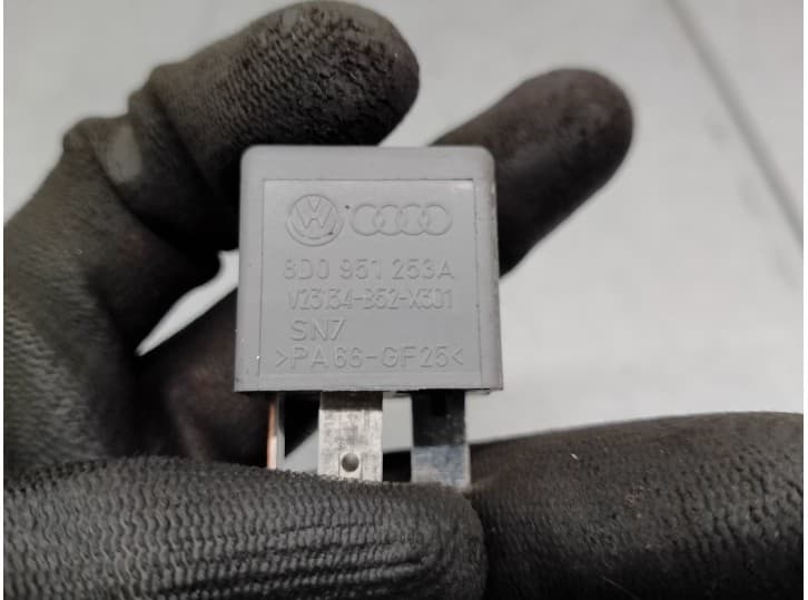 Recambio de rele para seat exeo berlina (3r2) 2.0 16v t fsi referencia OEM IAM 8D0951253A 3