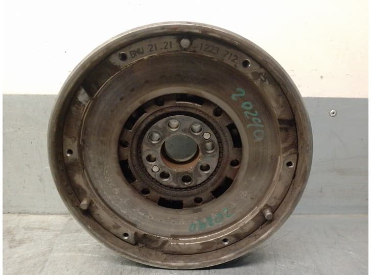 Recambio de volante motor para bmw 5 (e39) 520 d referencia OEM IAM 21211223712