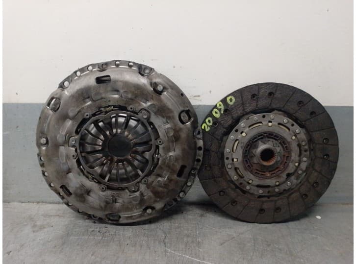 Recambio de kit embrague para volvo s40 ii (544) 2.0 d referencia OEM IAM 31367652  LUK