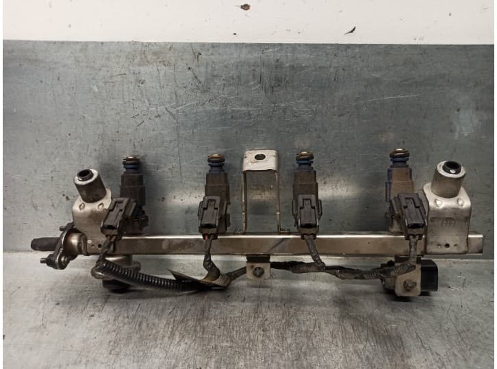 Recambio de rampa inyectora para hyundai i10 i (pa) 1.1 referencia OEM IAM 3961002920 2
