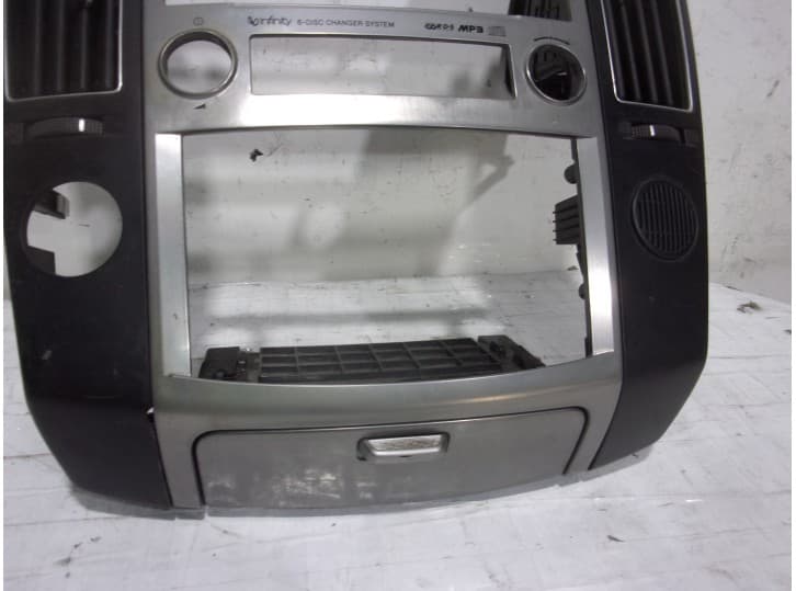 Recambio de consola para hyundai ix55 3.0 v6 crdi 4wd referencia OEM IAM 847413J640JC 2
