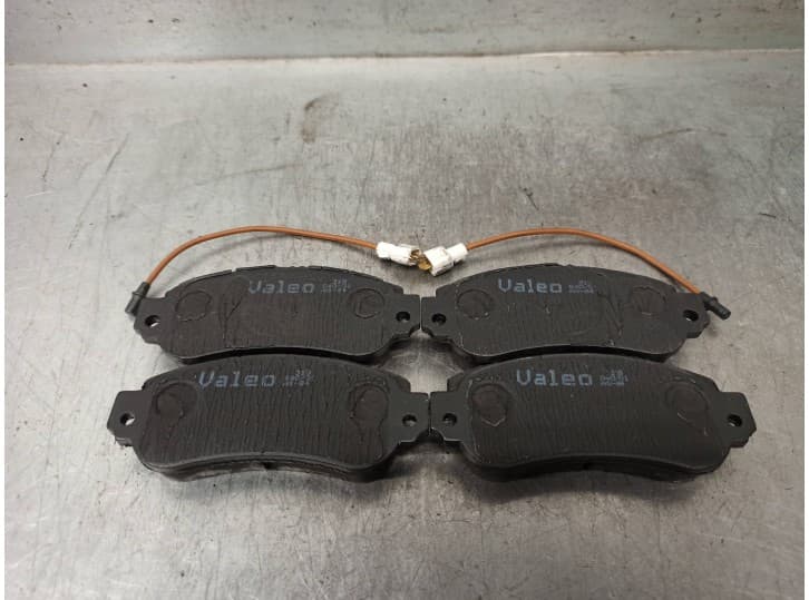 Recambio de pastillas de freno para seat ronda referencia OEM IAM FD673A  VALEO
