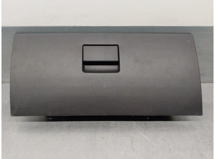 Recambio de guantera para dodge journey 2.4 referencia OEM IAM 1GX111DVAA