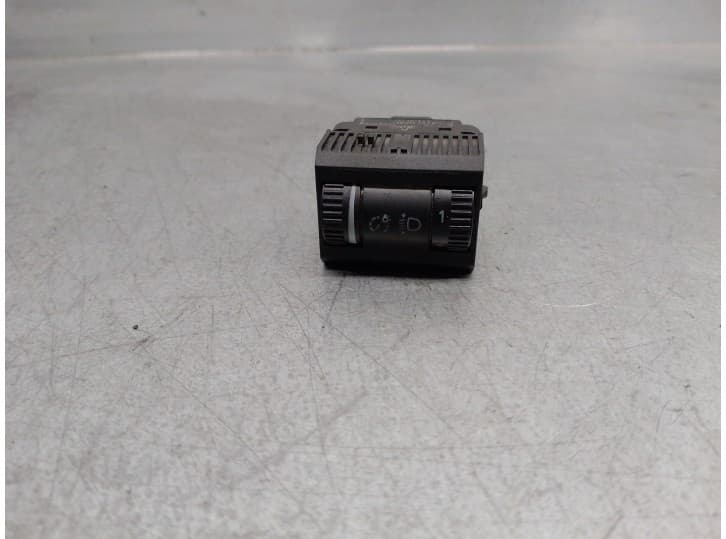 Recambio de mando para volkswagen polo v (6r1, 6c1) 1.2 tsi referencia OEM IAM 6R0941333