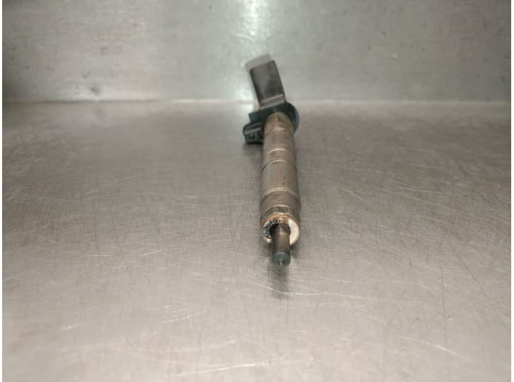 Recambio de inyector para bmw 5 (f10) 530 d referencia OEM IAM 780542803 3