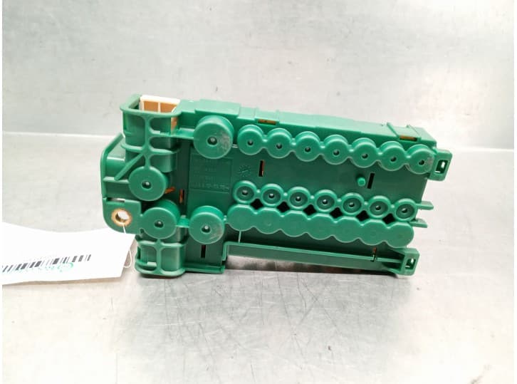 Recambio de caja reles / fusibles para bmw 5 (e39) 520 i referencia OEM IAM 8387543