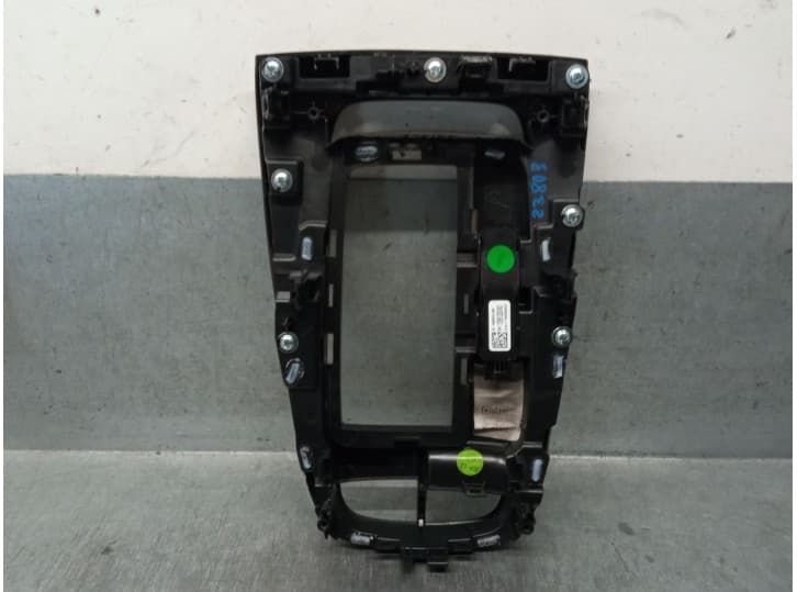 Recambio de moldura para mg zs suv (azs1) 1.0 t-gdi referencia OEM IAM 10591200 10591200 2