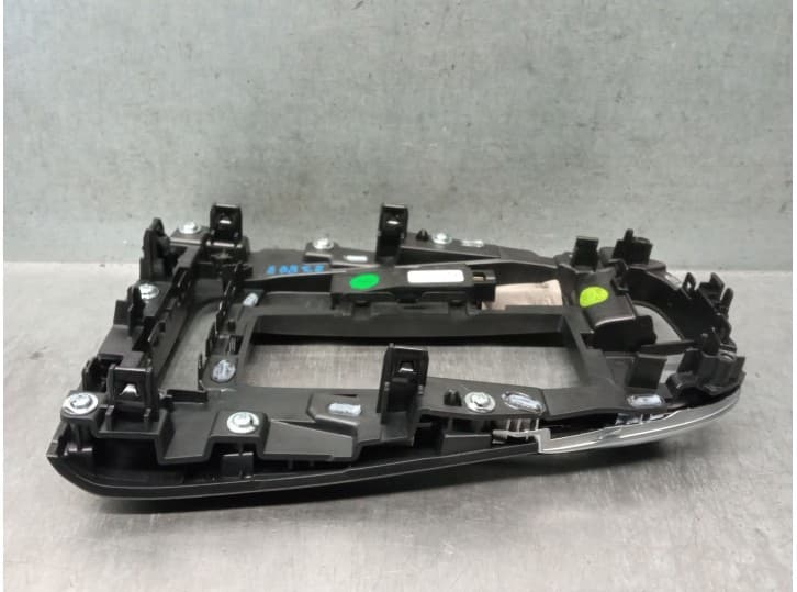 Recambio de moldura para mg zs suv (azs1) 1.0 t-gdi referencia OEM IAM 10591200 10591200 3
