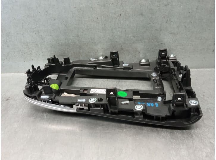 Recambio de moldura para mg zs suv (azs1) 1.0 t-gdi referencia OEM IAM 10591200 10591200 4