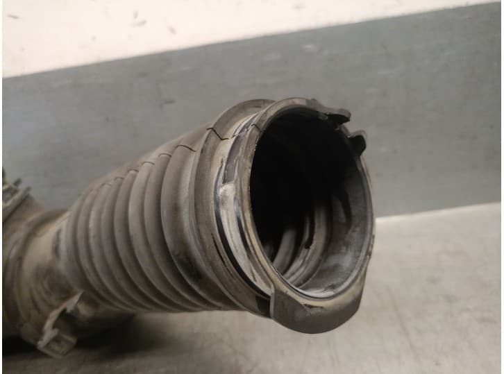 Recambio de tubo para mazda 3 sedán (bm_, bn_) 2.2 d referencia OEM IAM SH0113221 SH0113221 4