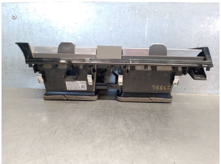 Recambio de aireador para audi q3 (f3b) 35 tdi referencia OEM IAM 83B820903 83B820903 2