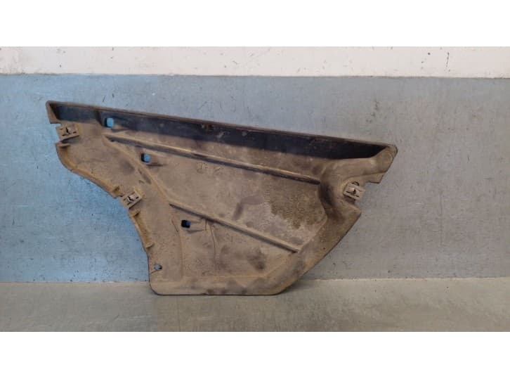 Recambio de cubrecarter para audi q3 (f3b) 35 tdi referencia OEM IAM 83A825219 83A825219 2