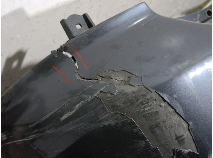 Recambio de paragolpes trasero para ssangyong rodius i 2.7 xdi referencia OEM IAM D27DT 3
