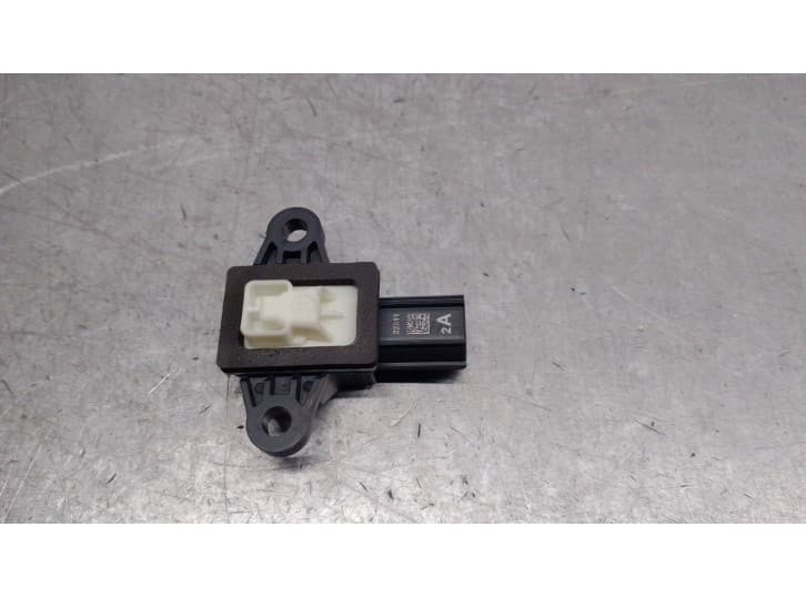 Recambio de sensor impacto para kia ev6 (cv) 77 referencia OEM IAM 95930O6000  681161000