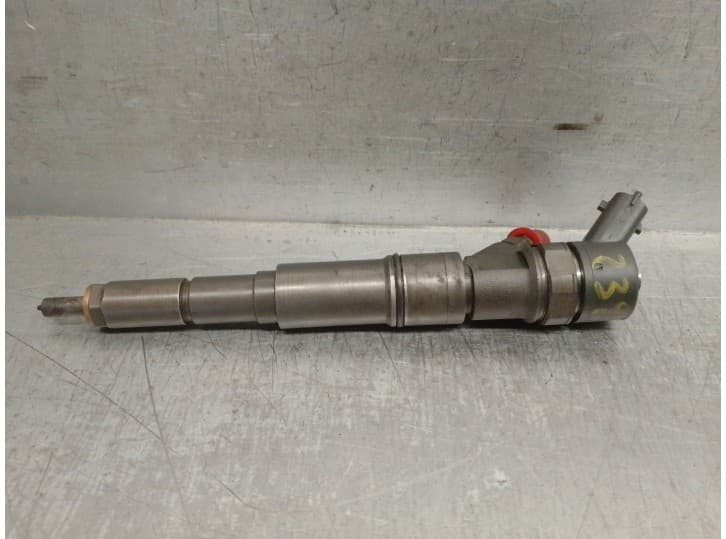 Recambio de inyector para bmw 5 (e39) 530 d referencia OEM IAM 7785984  0445110266 BOSCH