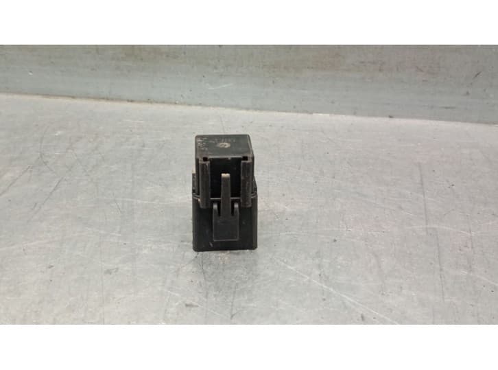 Recambio de rele para chrysler voyager (rg) crd cat referencia OEM IAM 04707900AA 2