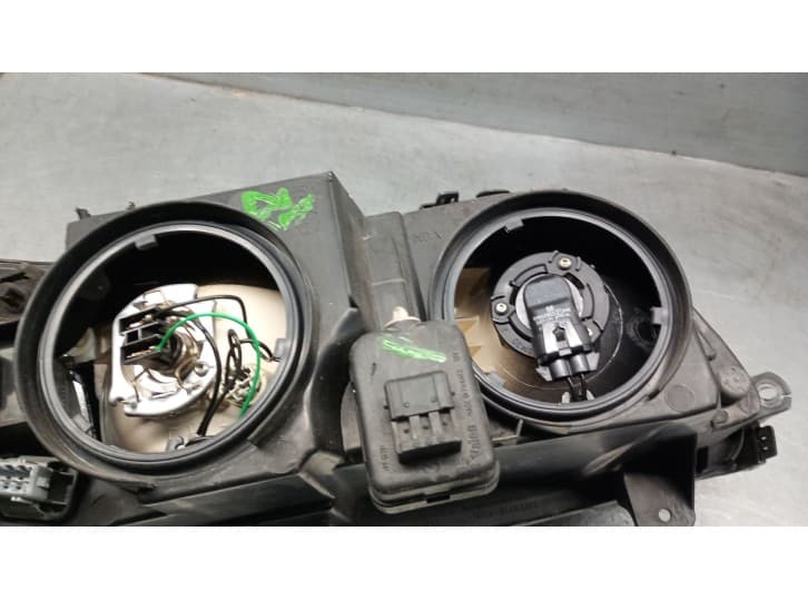 Recambio de faro izquierdo para volvo s60 i (384) 2.4 referencia OEM IAM 8693587 8693591 8