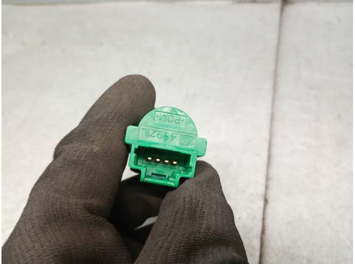 Recambio de interruptor para citroën ds5 2.0 bluehdi 150 referencia OEM IAM 9804869480 3
