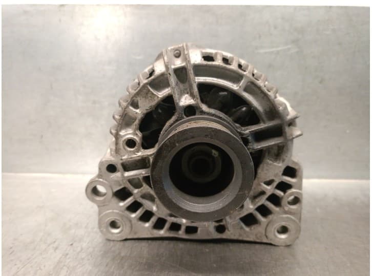 Recambio de alternador para seat arosa (6h1) 1.0 referencia OEM IAM 047903015Q 047903015Q 2