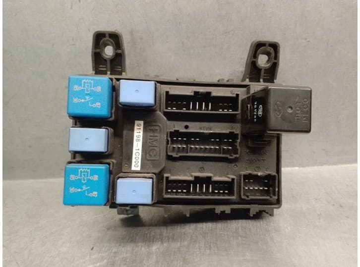 Recambio de caja reles / fusibles para hyundai getz (tb) 1.6 referencia OEM IAM 911981C000 2
