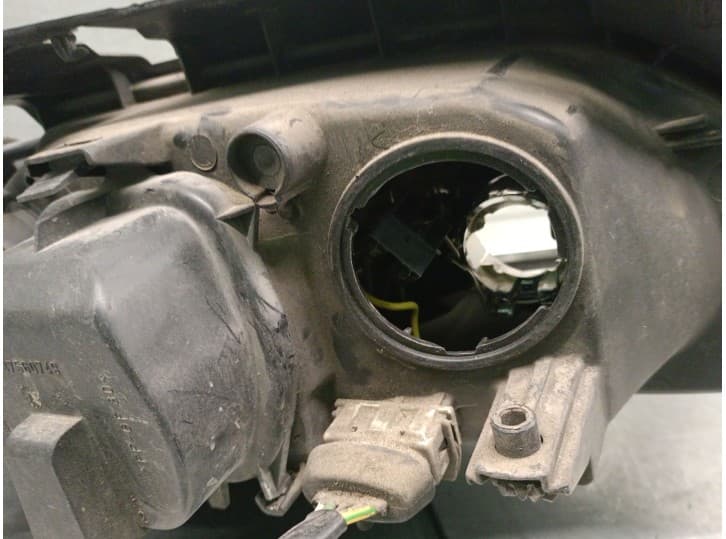 Recambio de faro izquierdo para citroën xsara (n1) 1.6 i referencia OEM IAM 6204R6 6204R6 5