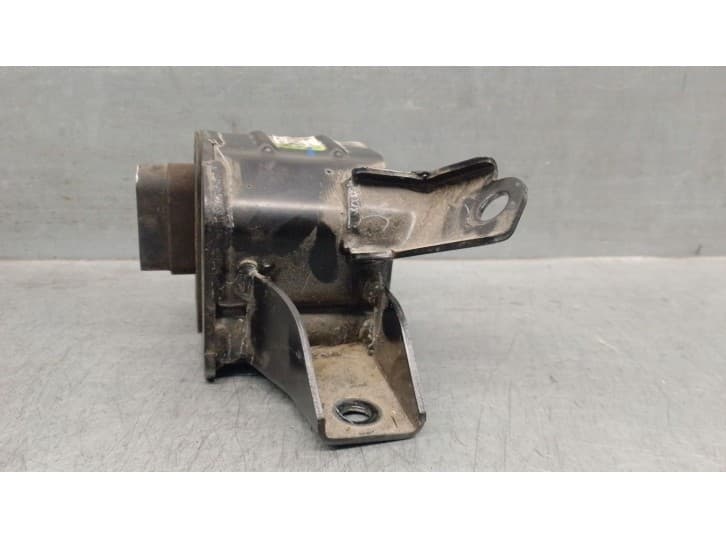 Recambio de soporte motor para hyundai bayon (bc3) 1.2 mpi referencia OEM IAM 21830CO000 2