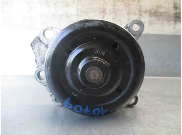 Recambio de bomba agua para toyota aygo (_b1_) 1.0 (kgb10_) referencia OEM IAM 1610009530