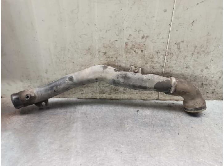 Recambio de tubo para nissan trade furgoneta 100 referencia OEM IAM 16575G4803 2