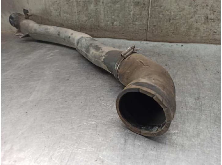 Recambio de tubo para nissan trade furgoneta 100 referencia OEM IAM 16575G4803 4