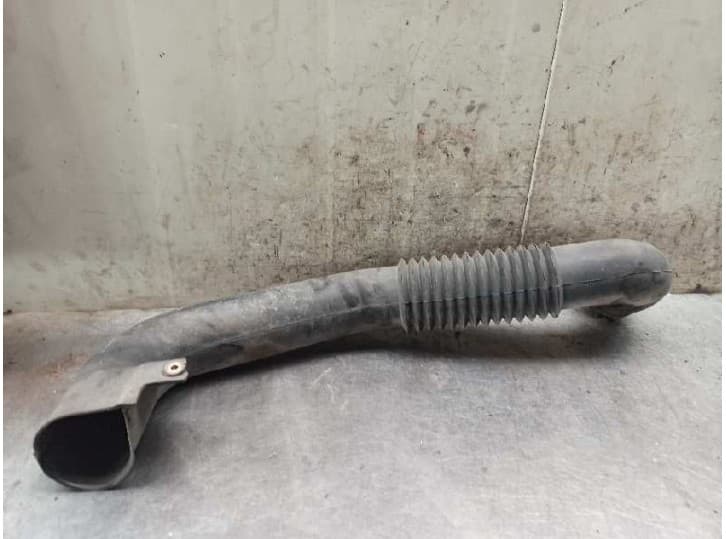Recambio de tubo para nissan trade furgoneta 100 referencia OEM IAM 3474411 3
