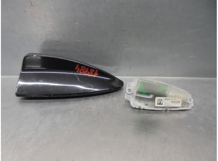 Recambio de antena para bmw x3 (f25) xdrive 20 d referencia OEM IAM 6982665 9226895 3