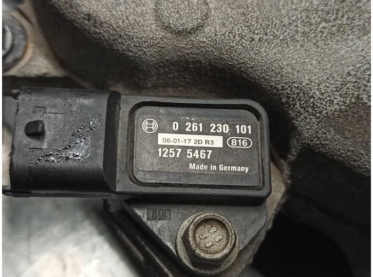 Recambio de colector admision para cadillac srx 3.6 referencia OEM IAM 12587556  BOSCH 8