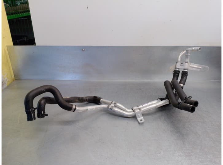 Recambio de tubo para mercedes-benz clase v (w447) referencia OEM IAM A4478309703
