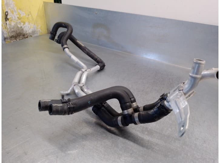 Recambio de tubo para mercedes-benz clase v (w447) referencia OEM IAM A4478309703 3
