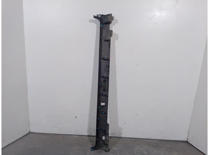 Recambio de faldon lateral para jeep avenger 1.2 referencia OEM IAM 735730062 2