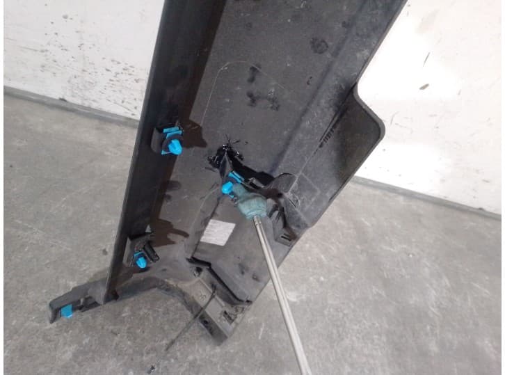 Recambio de faldon lateral para jeep avenger 1.2 referencia OEM IAM 735730062 6