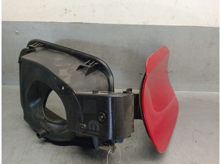 Recambio de tapa exterior combustible para jeep avenger 1.2 referencia OEM IAM 52170769 3