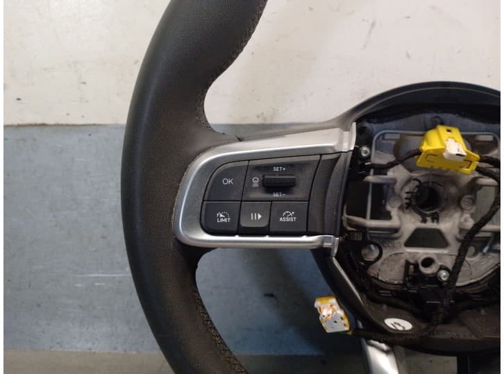 Recambio de volante para jeep avenger 1.2 referencia OEM IAM 07357744630 2