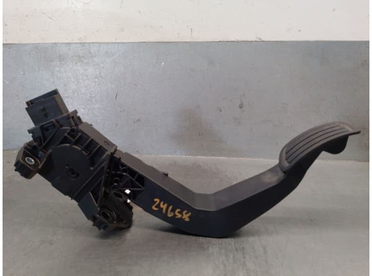 Recambio de potenciometro pedal para jeep avenger 1.2 referencia OEM IAM 9837891880 2