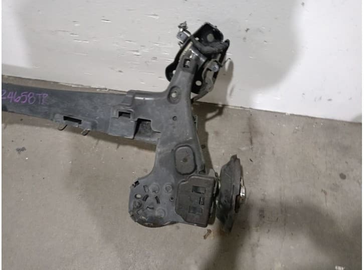 Recambio de puente trasero para jeep avenger 1.2 referencia OEM IAM HN05 5