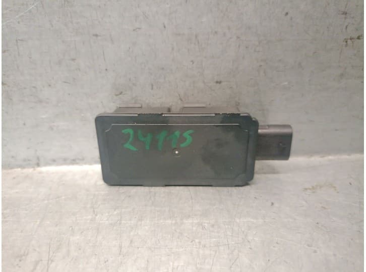 Recambio de antena para bmw x2 (f39) sdrive 18 d referencia OEM IAM 5B4E02901  A3C10274510 2